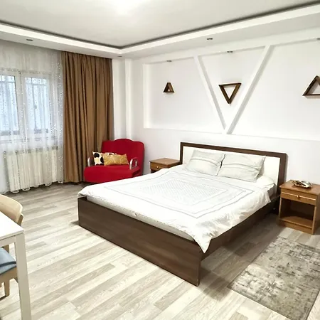 Charming Getaway - Unirii Square Апартаменты Бухарест