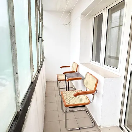 Charming Getaway - Unirii Square Апартаменты *