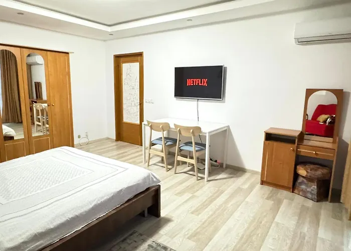 Charming Getaway - Unirii Square Apartmán Bukurešť